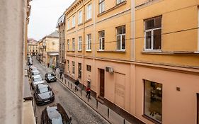Romari Проспект Свободи 31